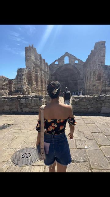 @yoliasenova