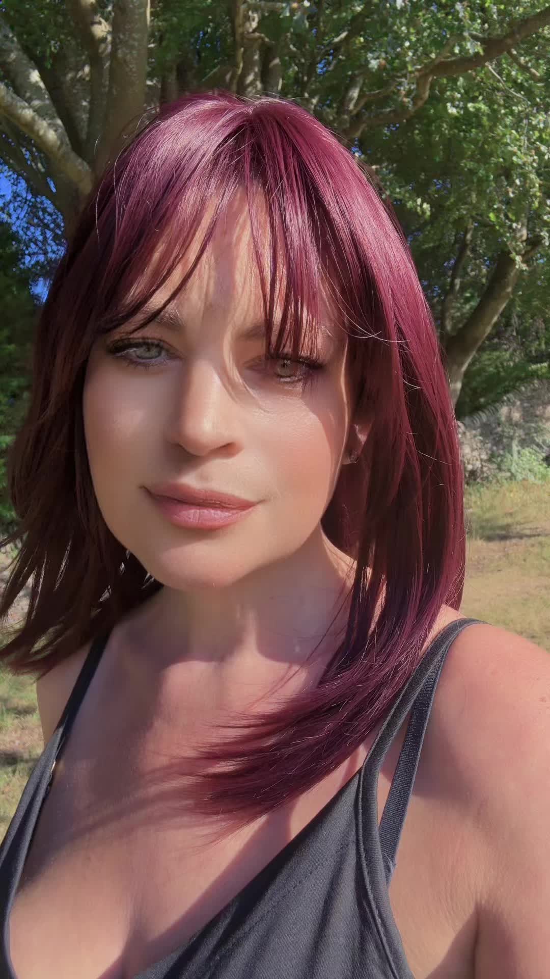 @helenj552