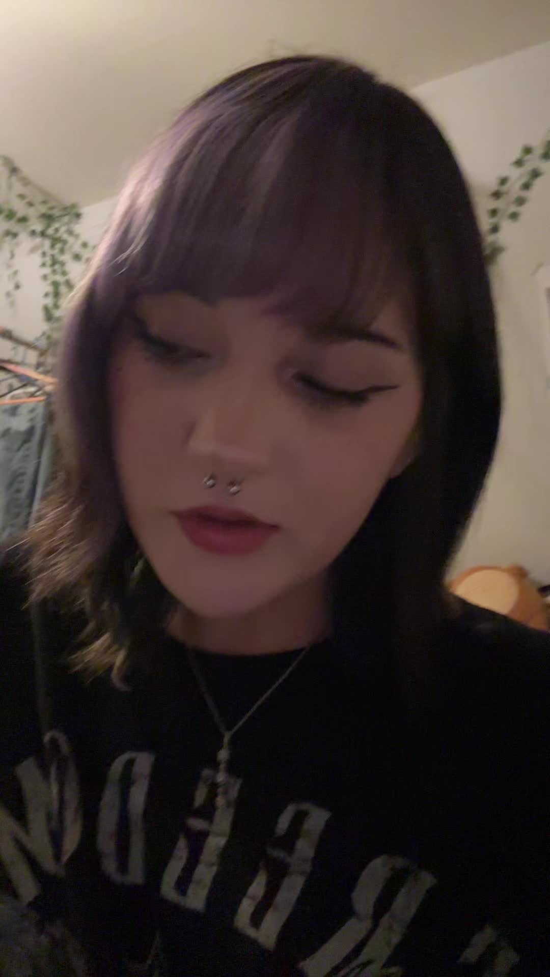 @giganticpeacelover