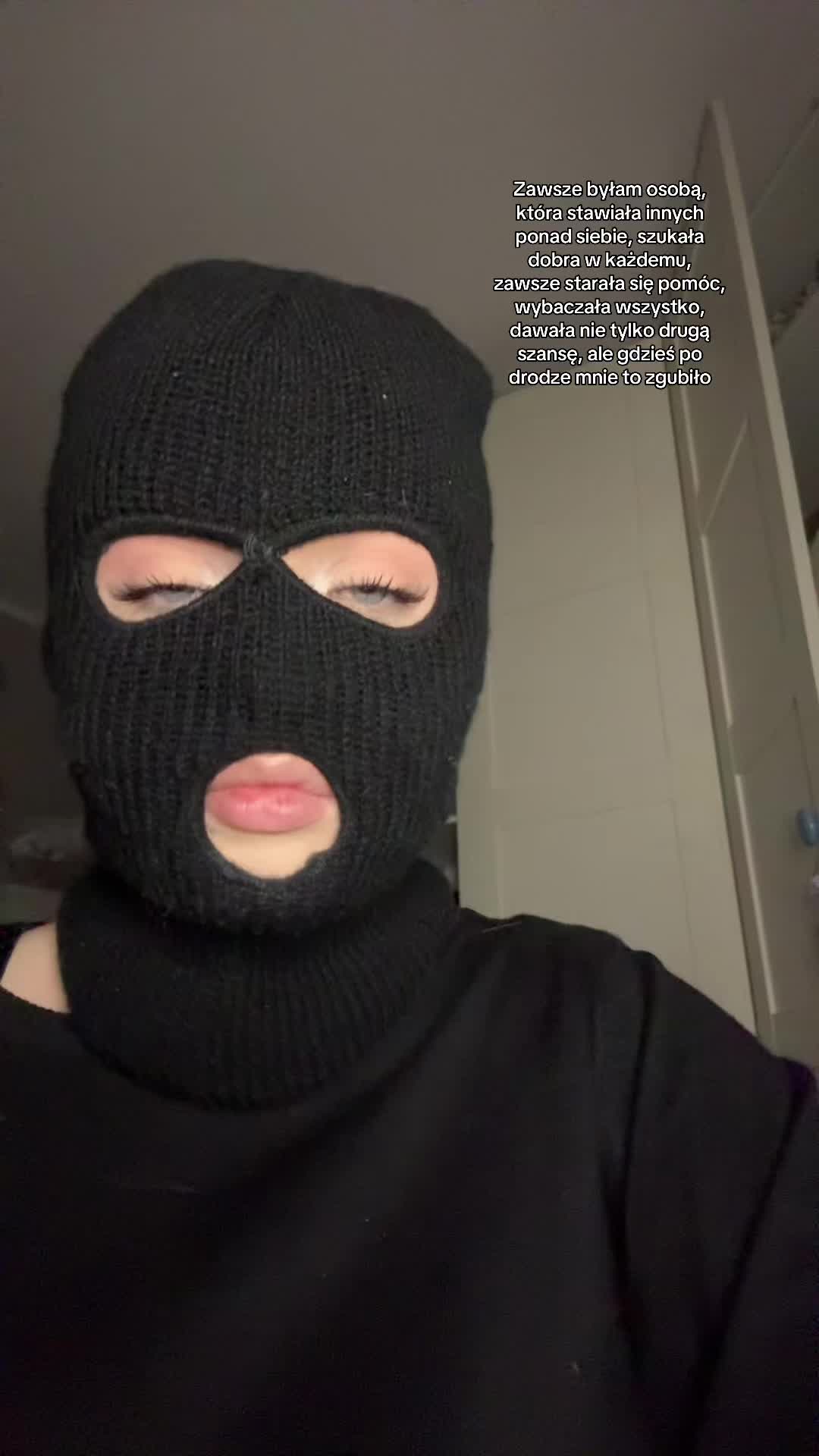 @🖤