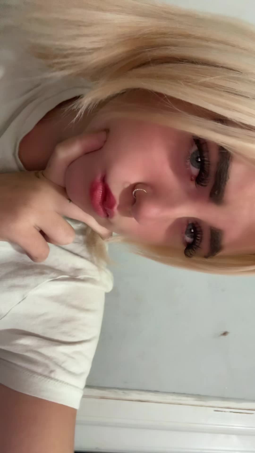 @๐๐ข๐ฅ๐ฅ๐ฒ-๐ฆ๐๐ ๐๐ง๐ง๐