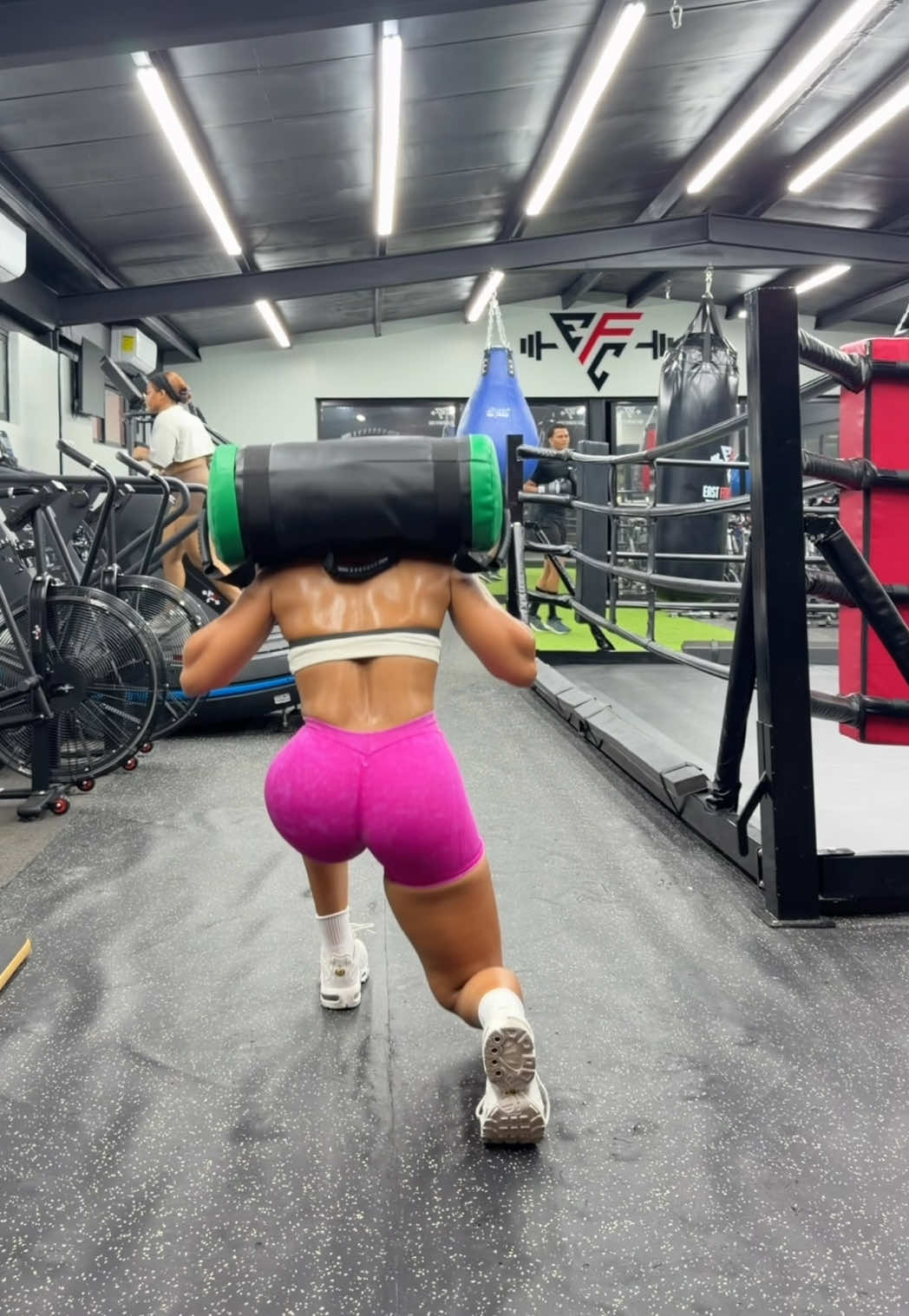 @Nayeli Chamorro