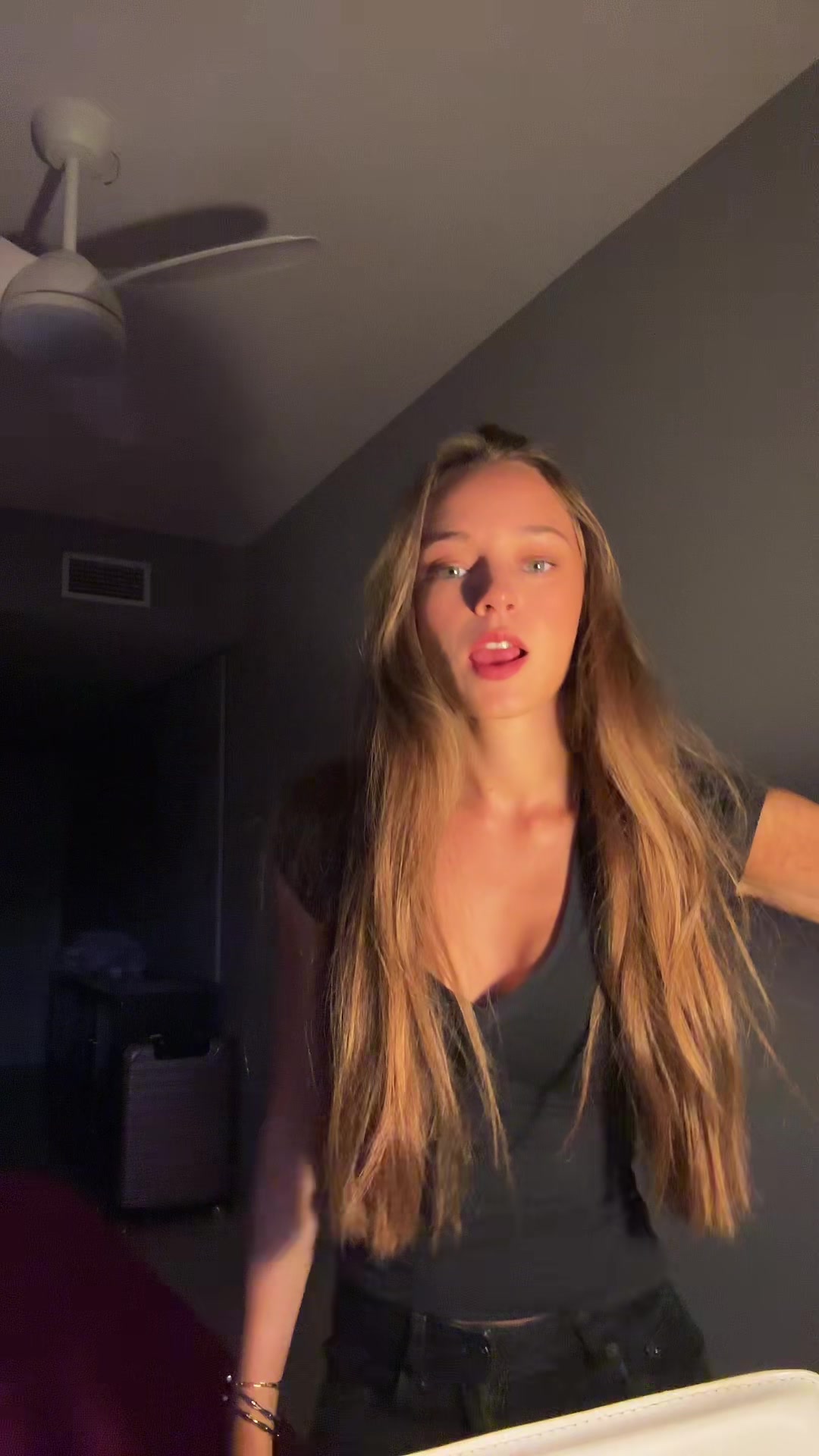 @user9011022099