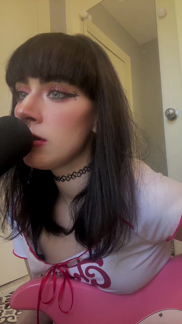 @Liv