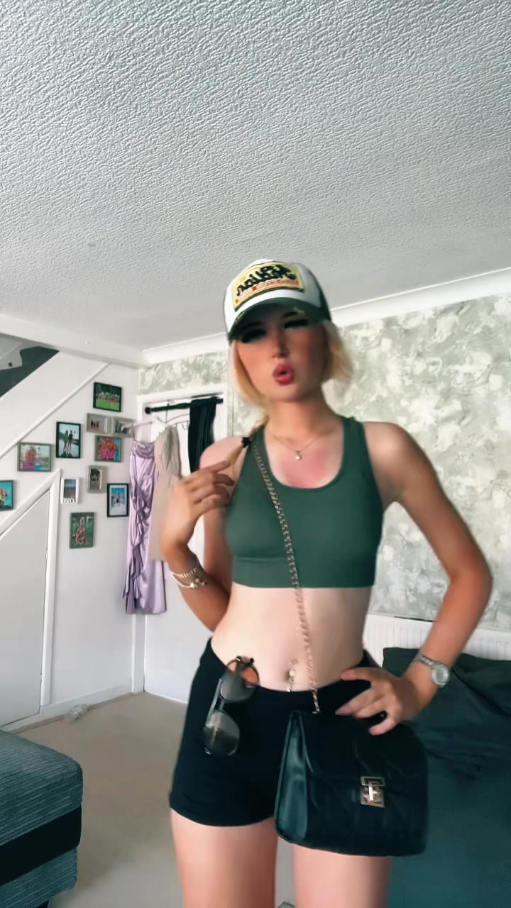 @𝐭𝐞𝐚𝐠𝐚𝐧𝐦𝐮𝐫𝐩𝐡𝐲👸🏼🪭