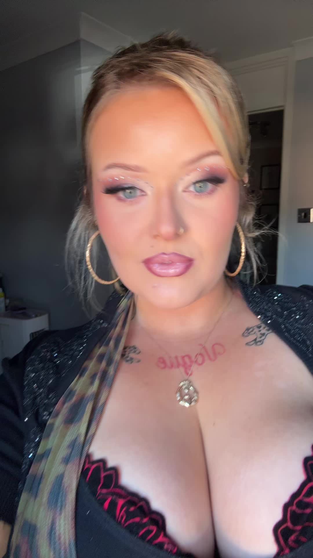 @lianesworldxo