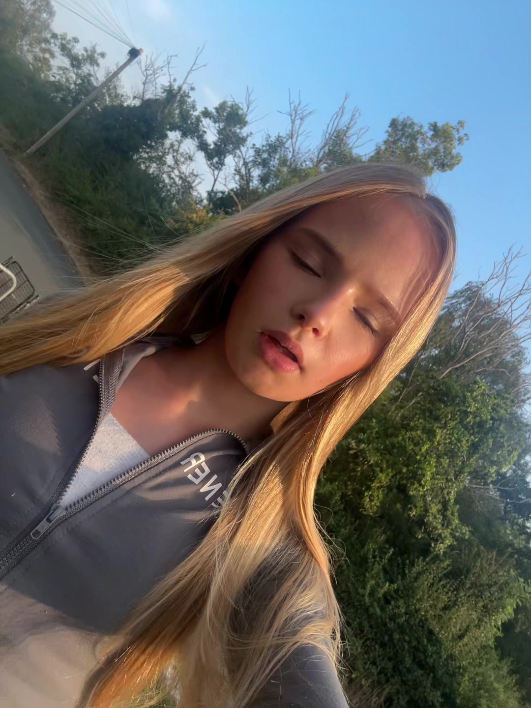 @lacey-may ๐