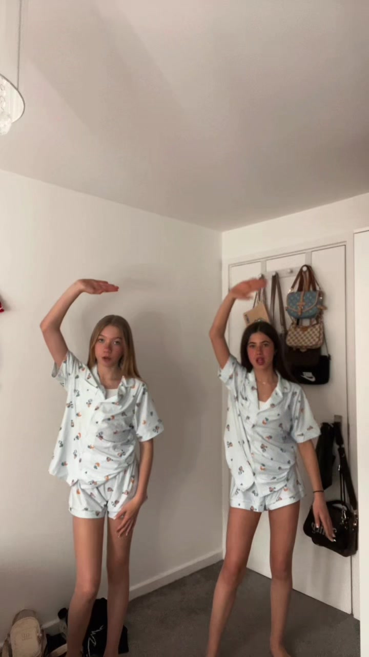 @Carys15