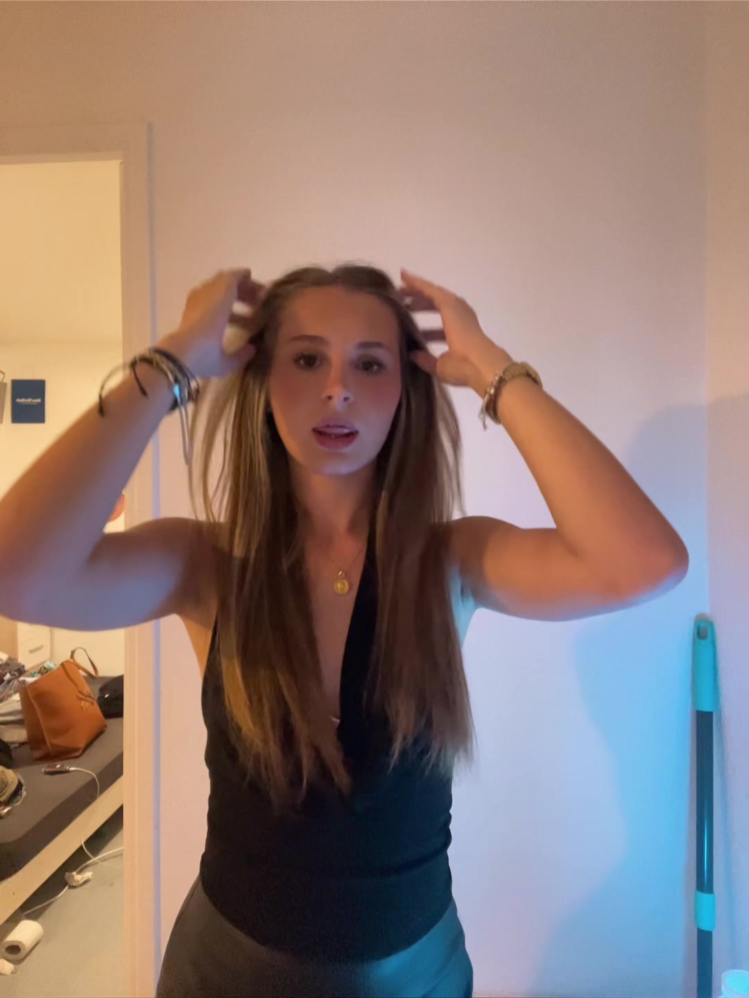 @Candice