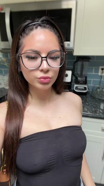 @👸