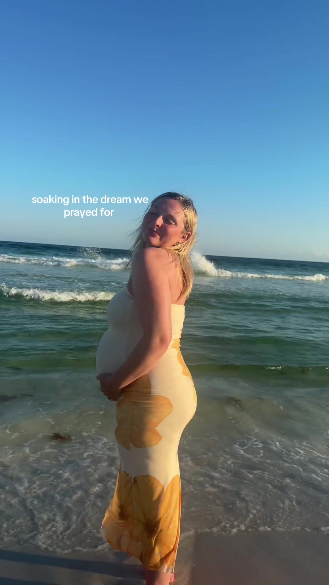 @Mariah | golden fur mom +wifey