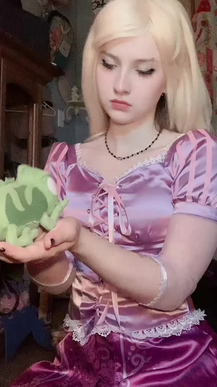 @≽^•⩊•^≼♡