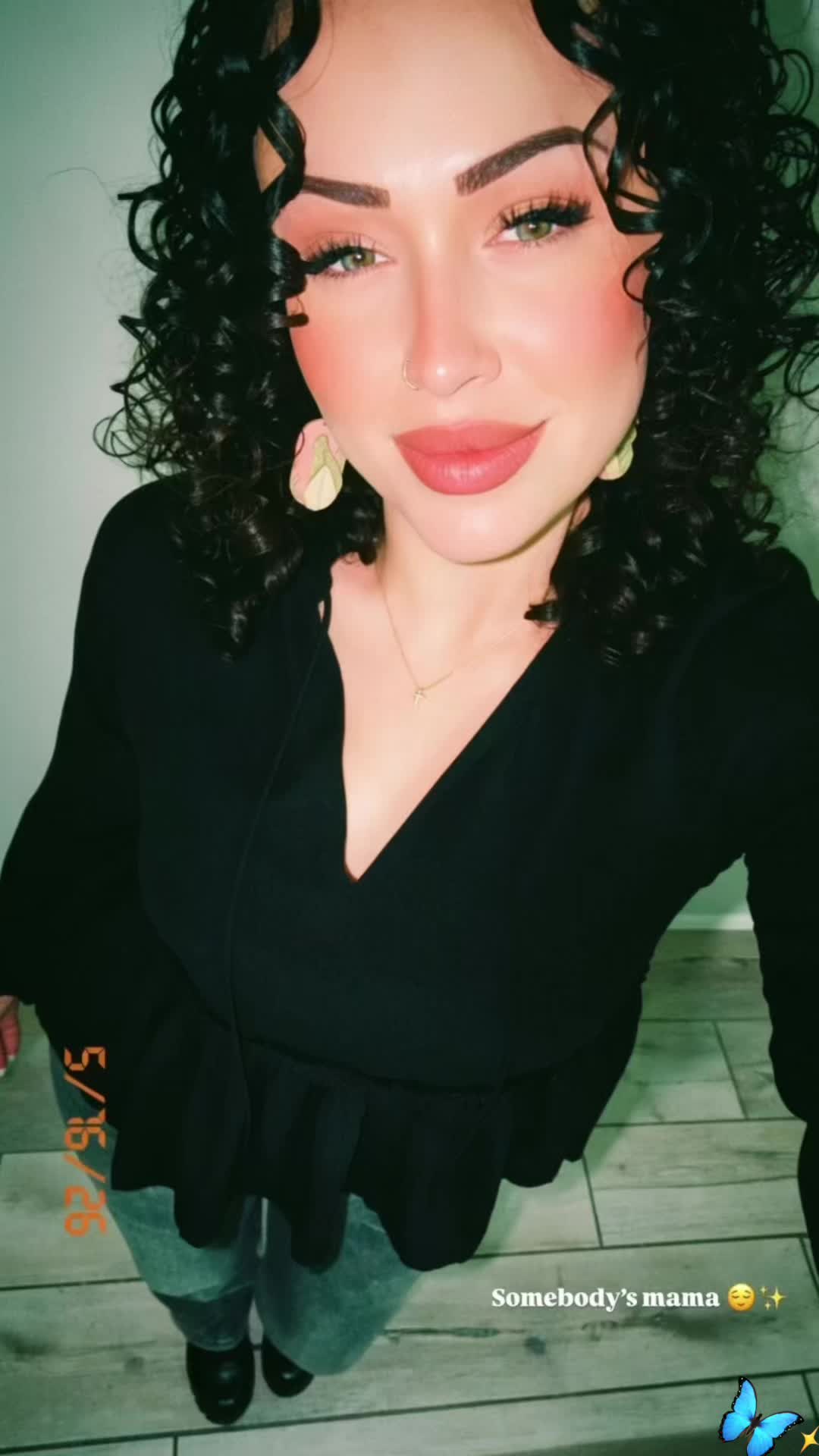 @Divinely_Dez