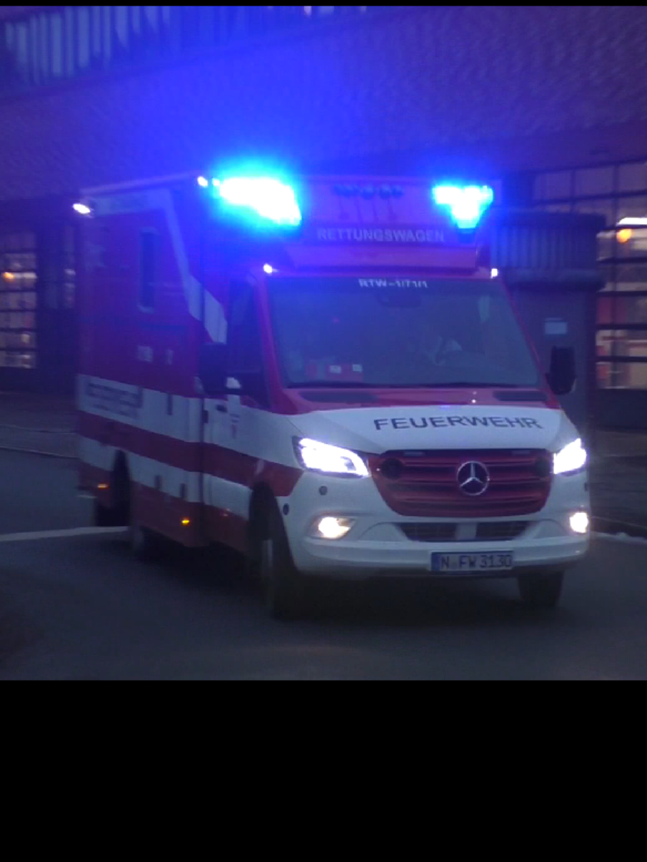 @Bluelights_s&ouml;m