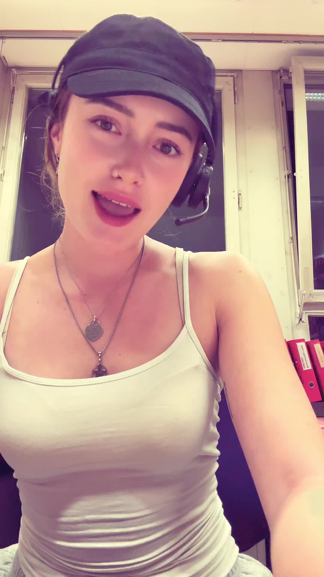 @TiffTaff