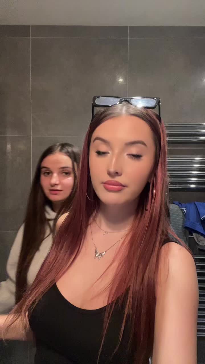 @Leaaa