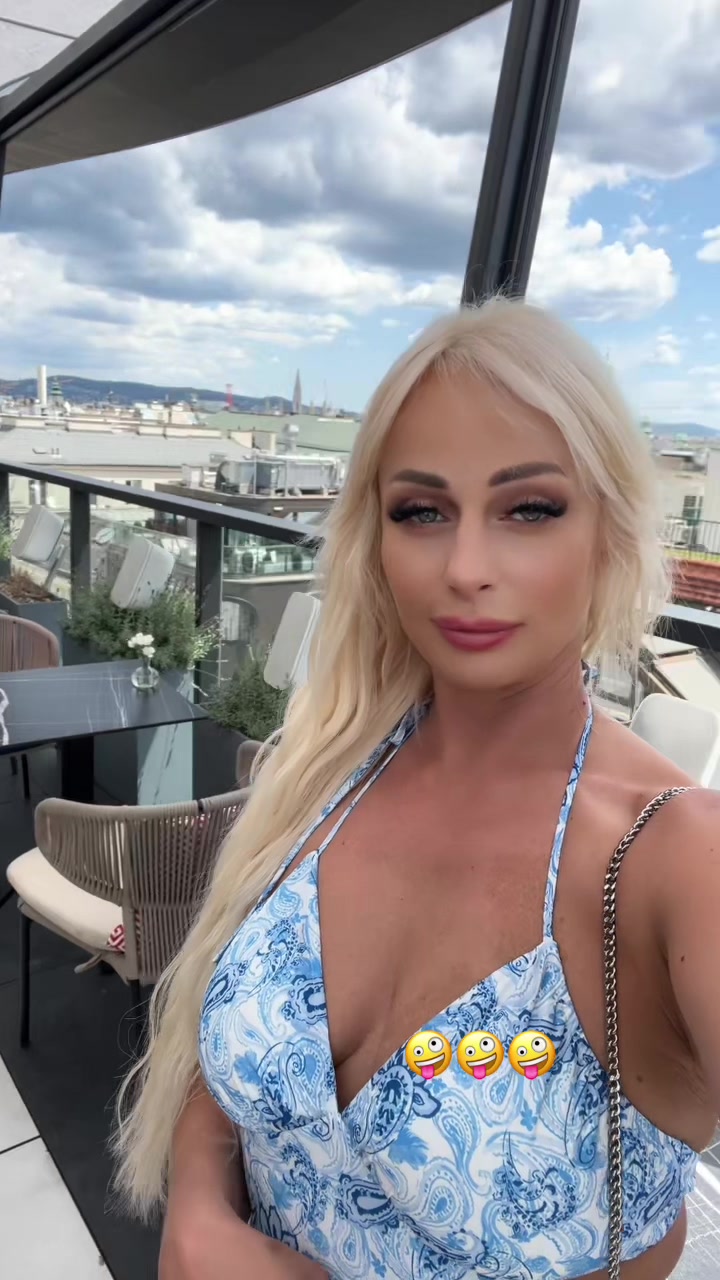@Simona🇱🇻🇦🇹🇳🇴