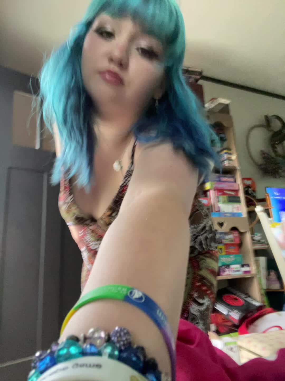 @Madiii