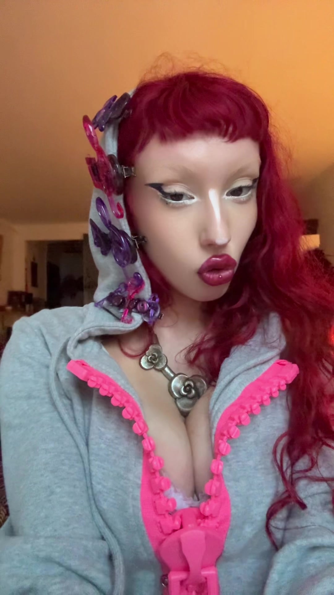 @lea_toute_rouge