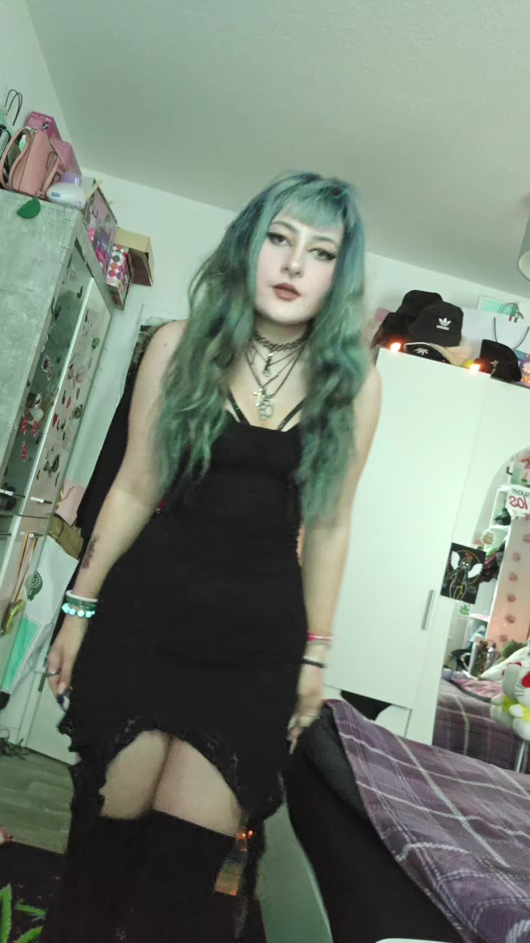 @𝑘𝑢𝑟𝑜𝑚𝑖🧚&zwj;♀️🔮