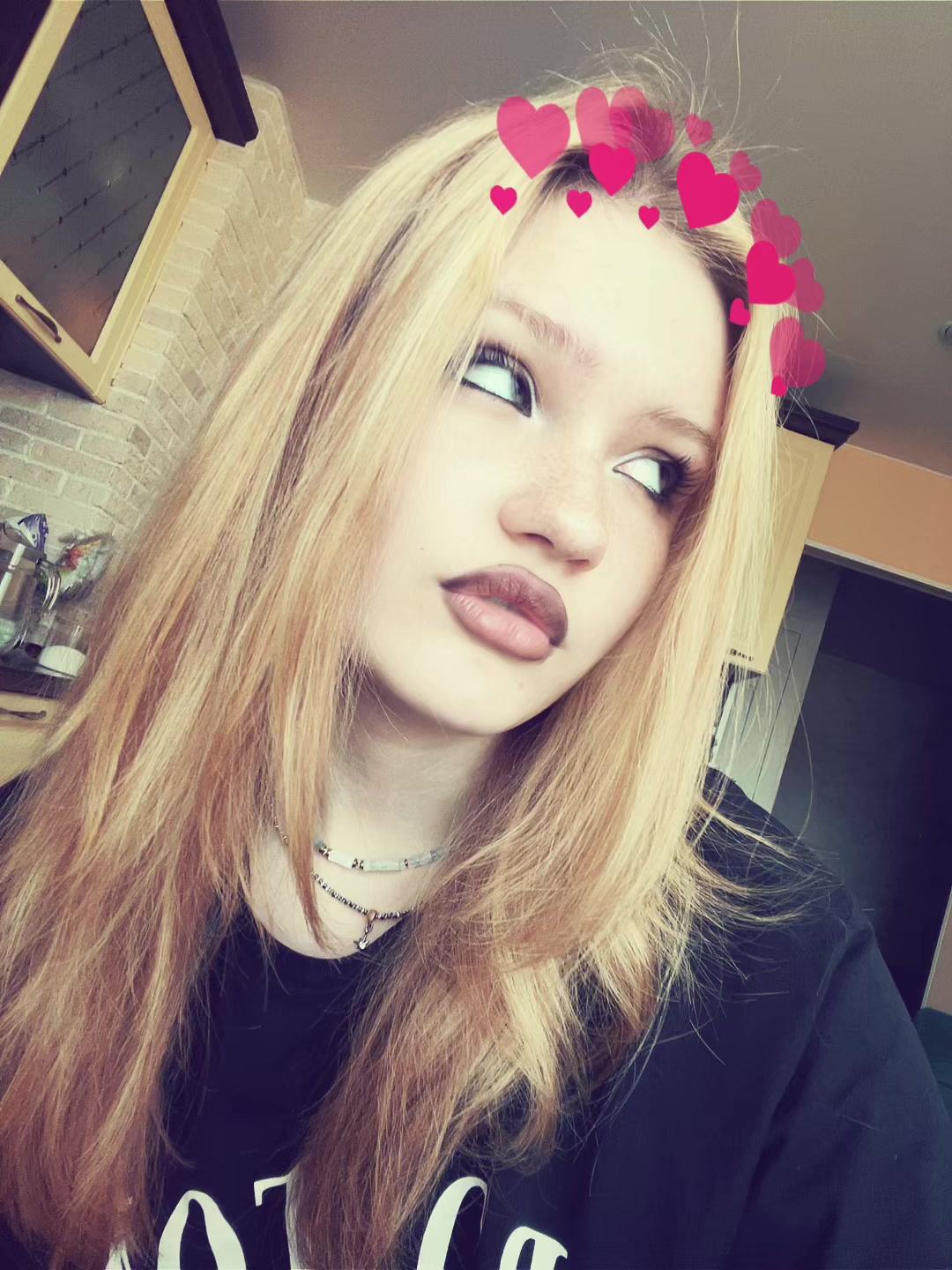 @⋆ ˚｡⋆𖤐𝒌𝒓𝒊𝒔𖤐⋆｡˚ ⋆