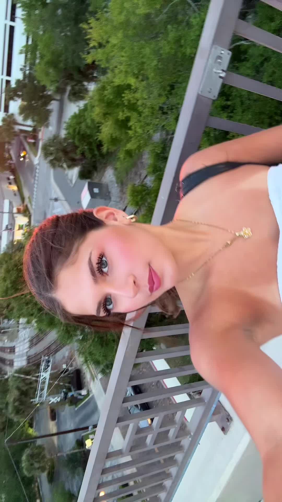 @d