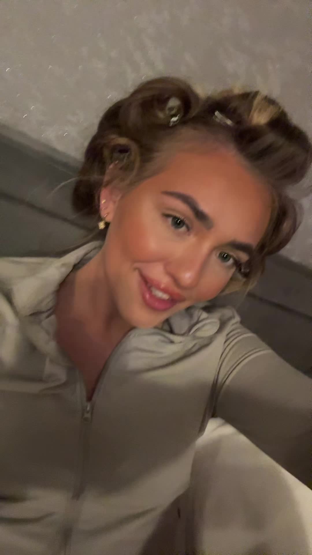 @Kayla_emily