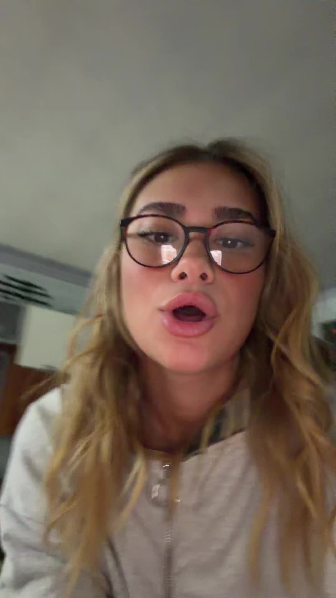 @asiaaapirro