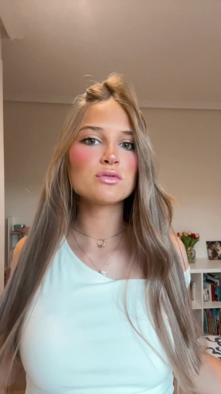 @charloottss