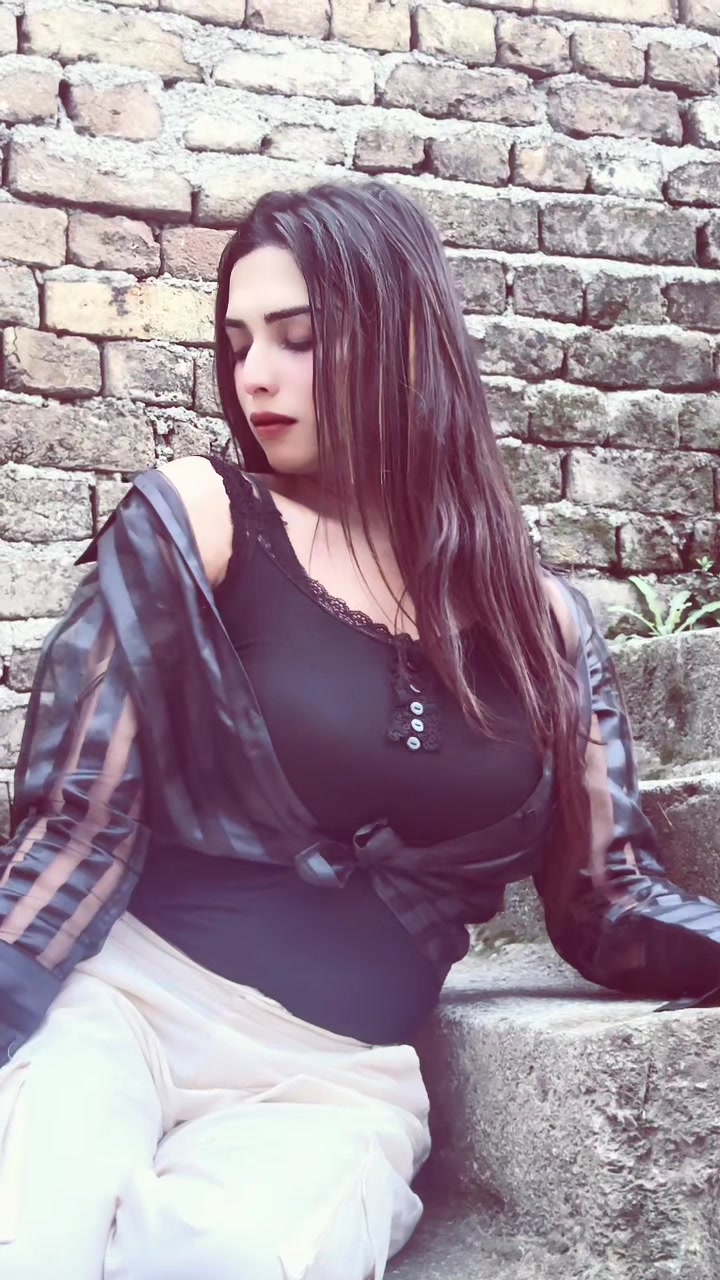 @Hot 🔥Kashmiri qauen