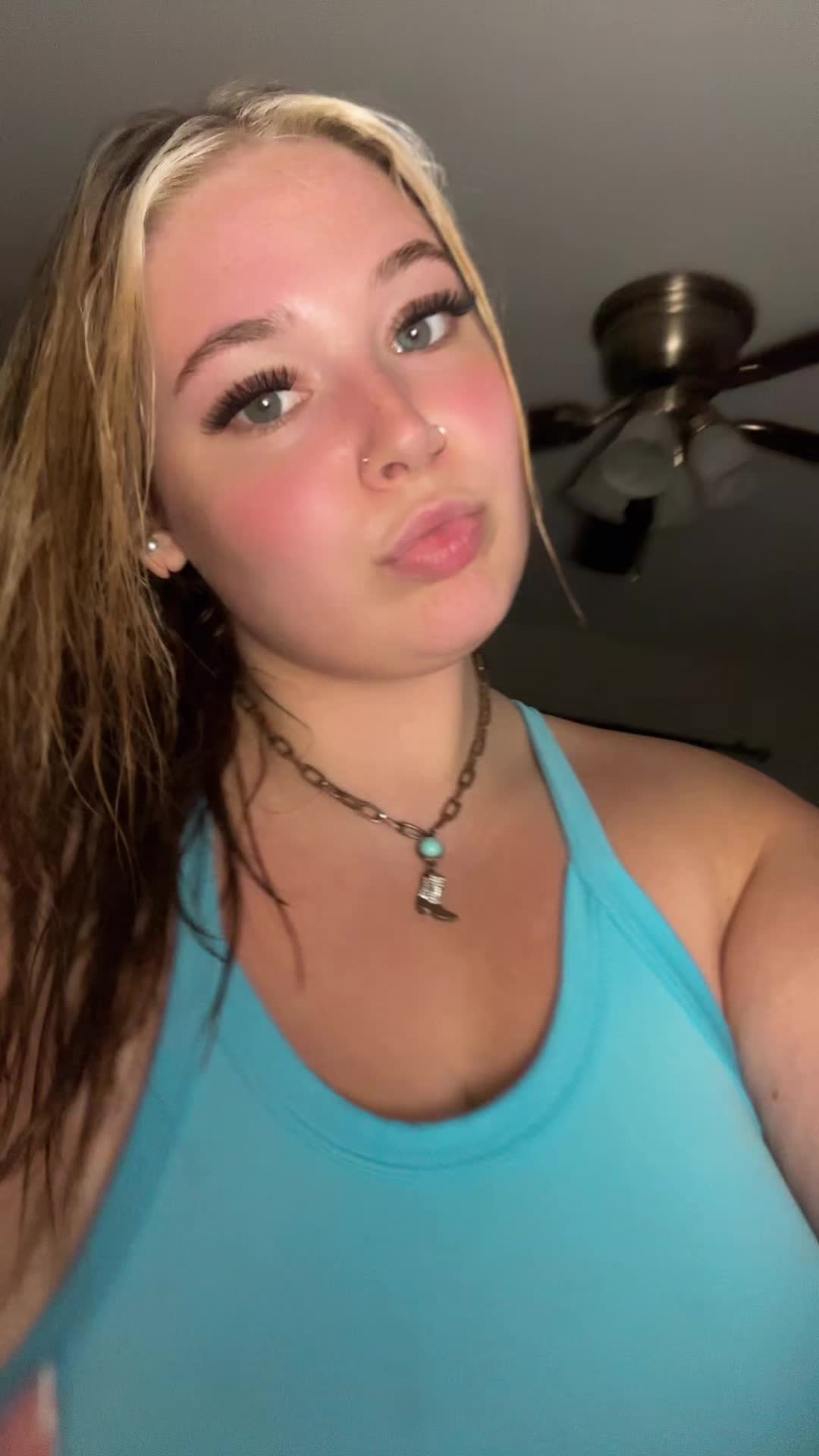 @Zo&euml;