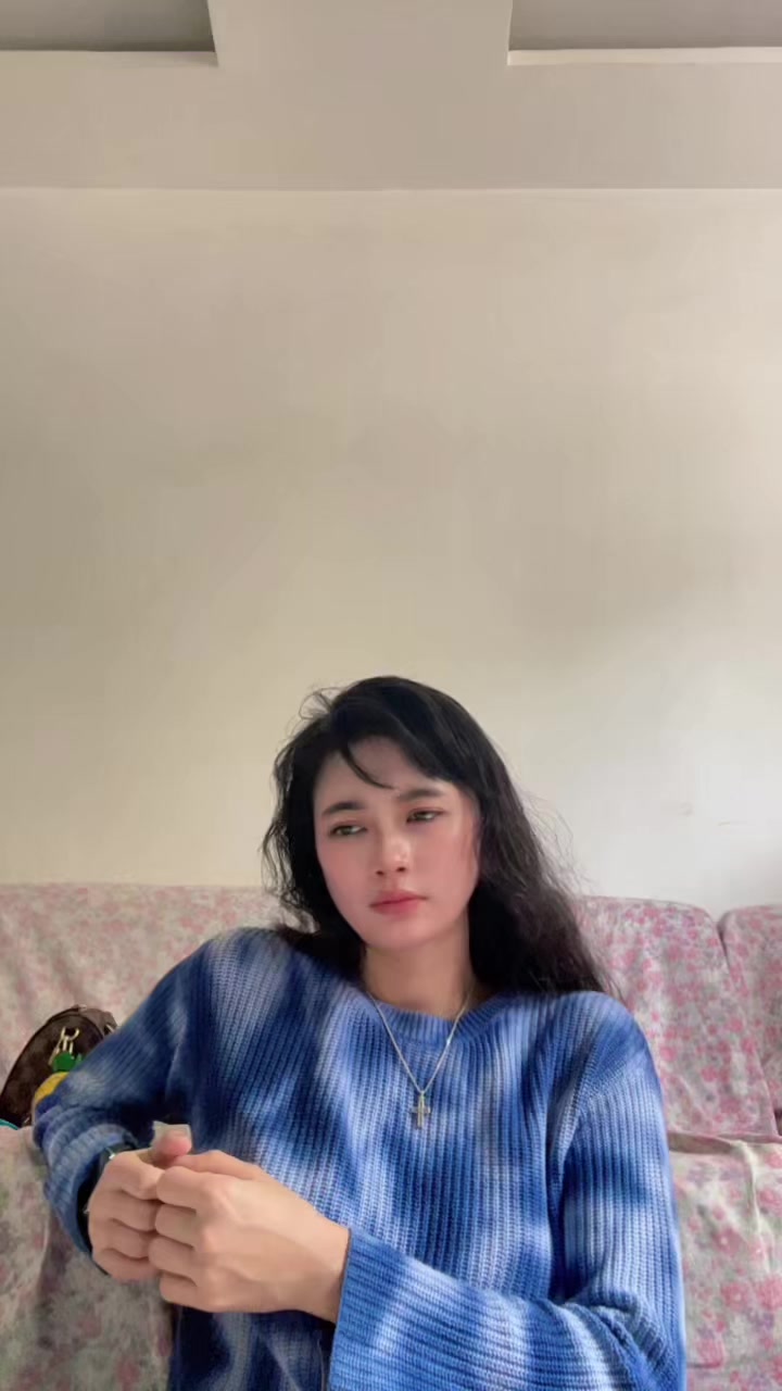 @helloimdaeeee
