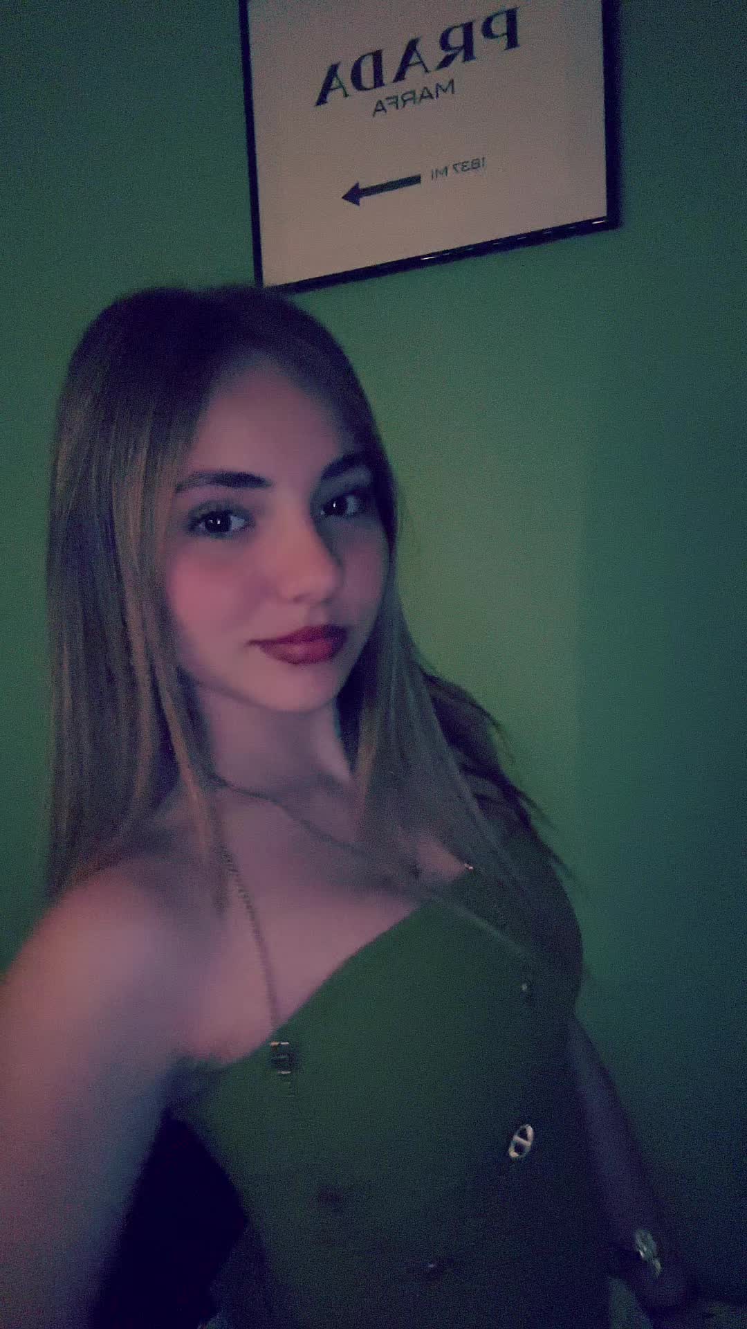 @𝐋𝐀𝐔𝐑𝐘𝐍𝐄