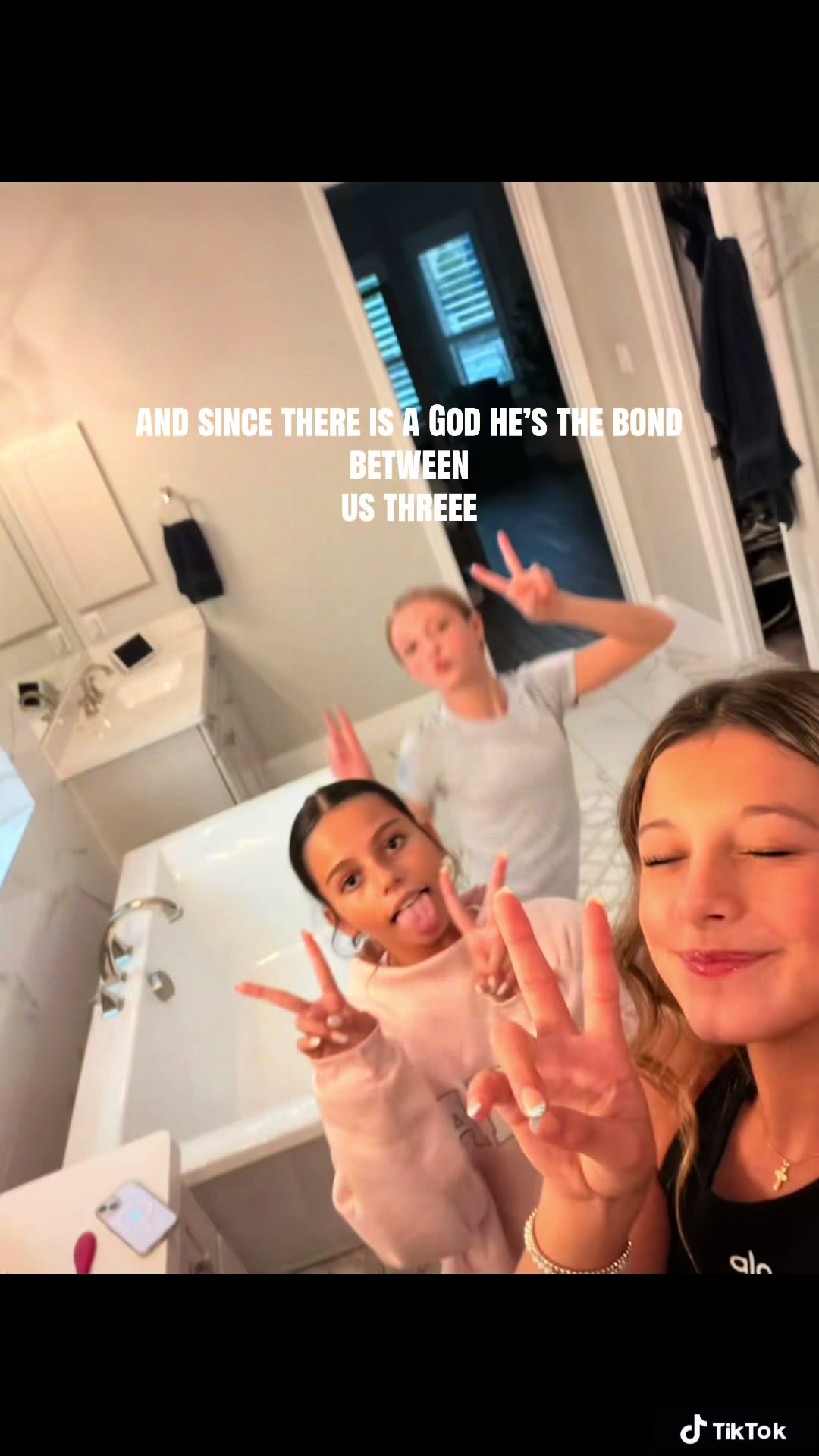 @kelseysdefnotsecretspam🤫