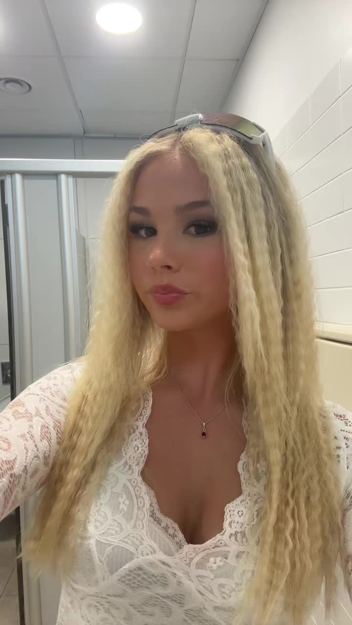 @𝓀𝒾𝓇𝒾 💞