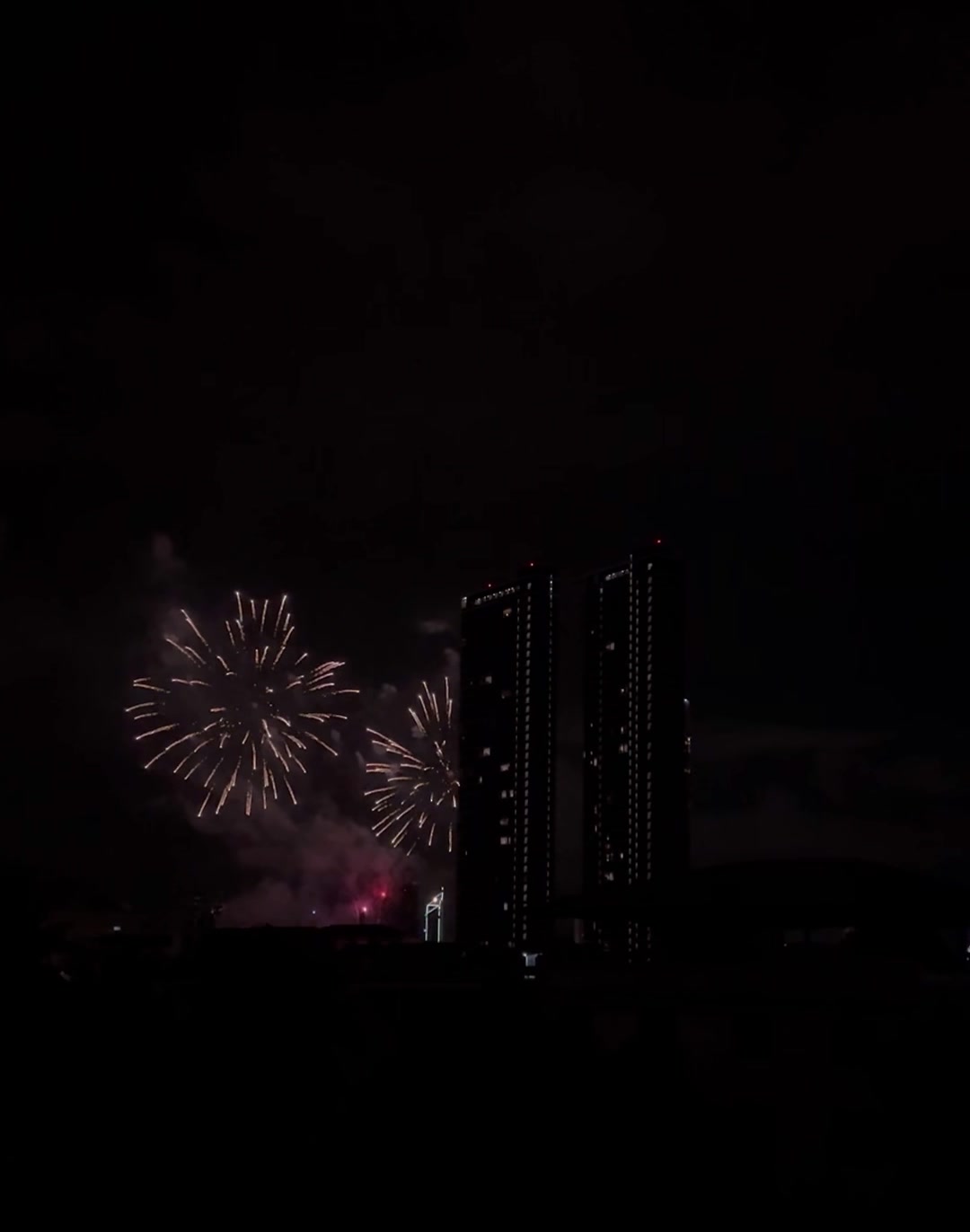 @𝗗𝗲𝘄