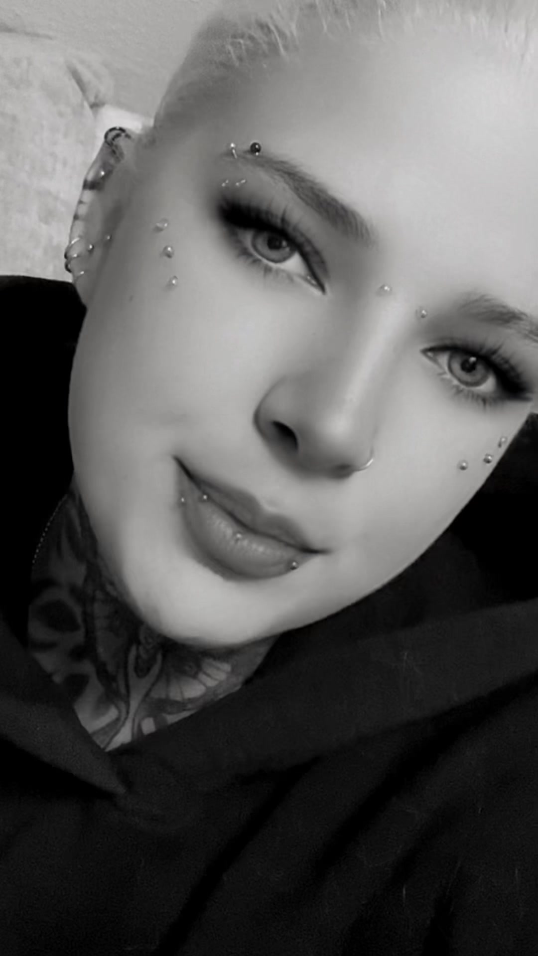@🦋..𝓑𝓻𝓸𝓴𝓮𝓷_𝓢𝓸𝓾𝓵..🦋