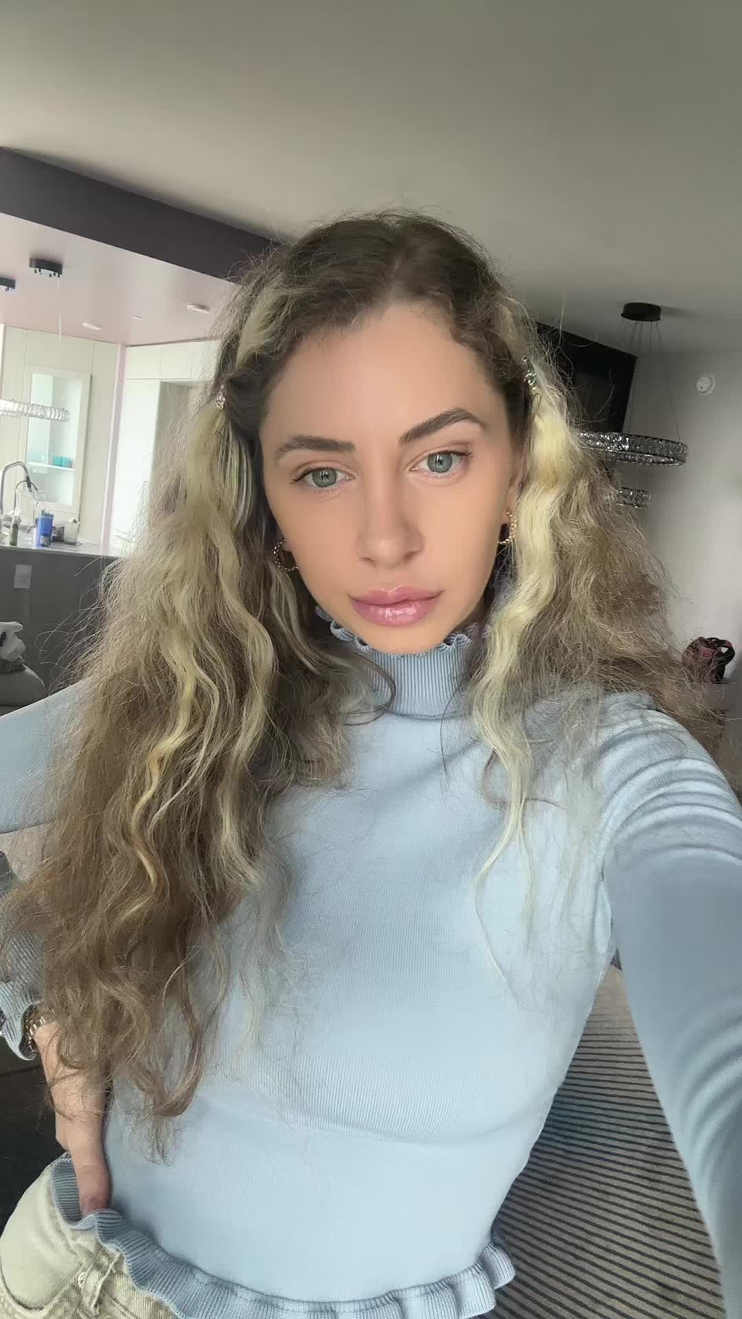 @Andreea Deea
