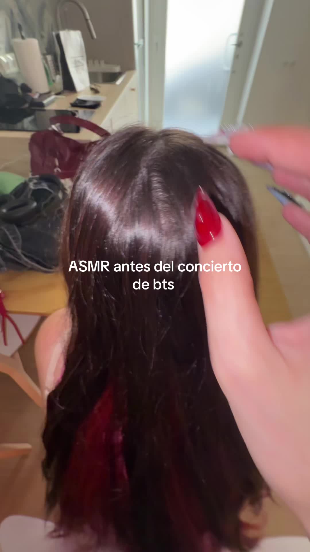 @minadamnnailz