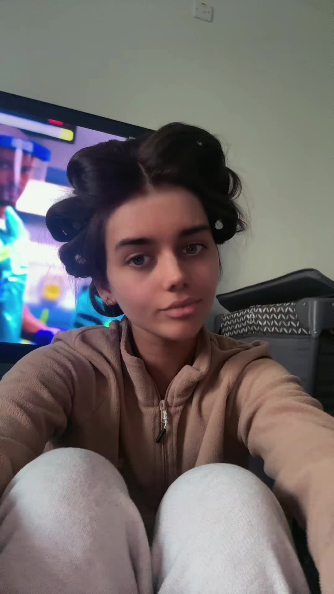 @aIannak9