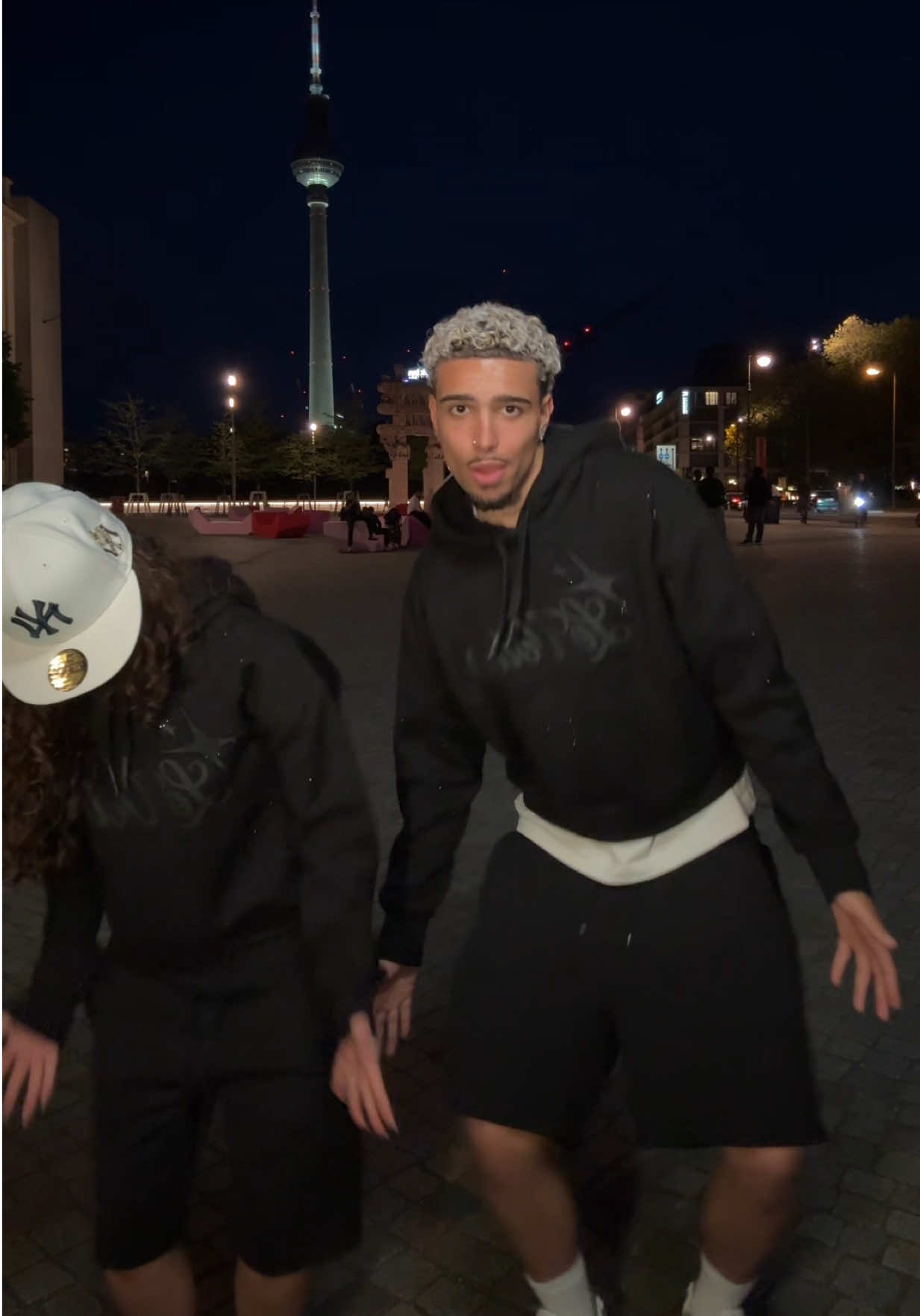 @𝐄𝐥𝐢 💫