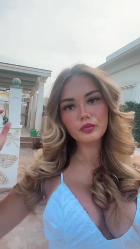 @Scarlett 🦦