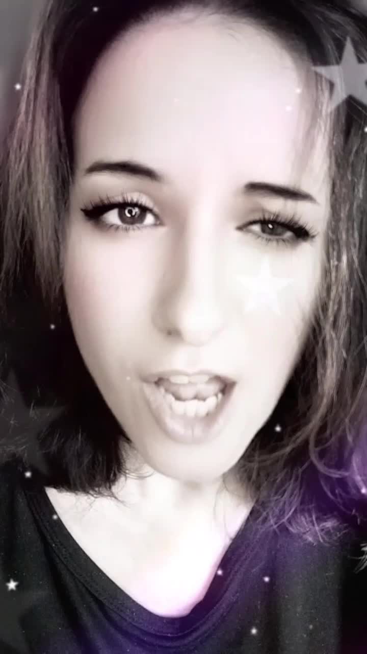 @ItaliaGirl🤡PennyVØnLy⚜️VIP🖤