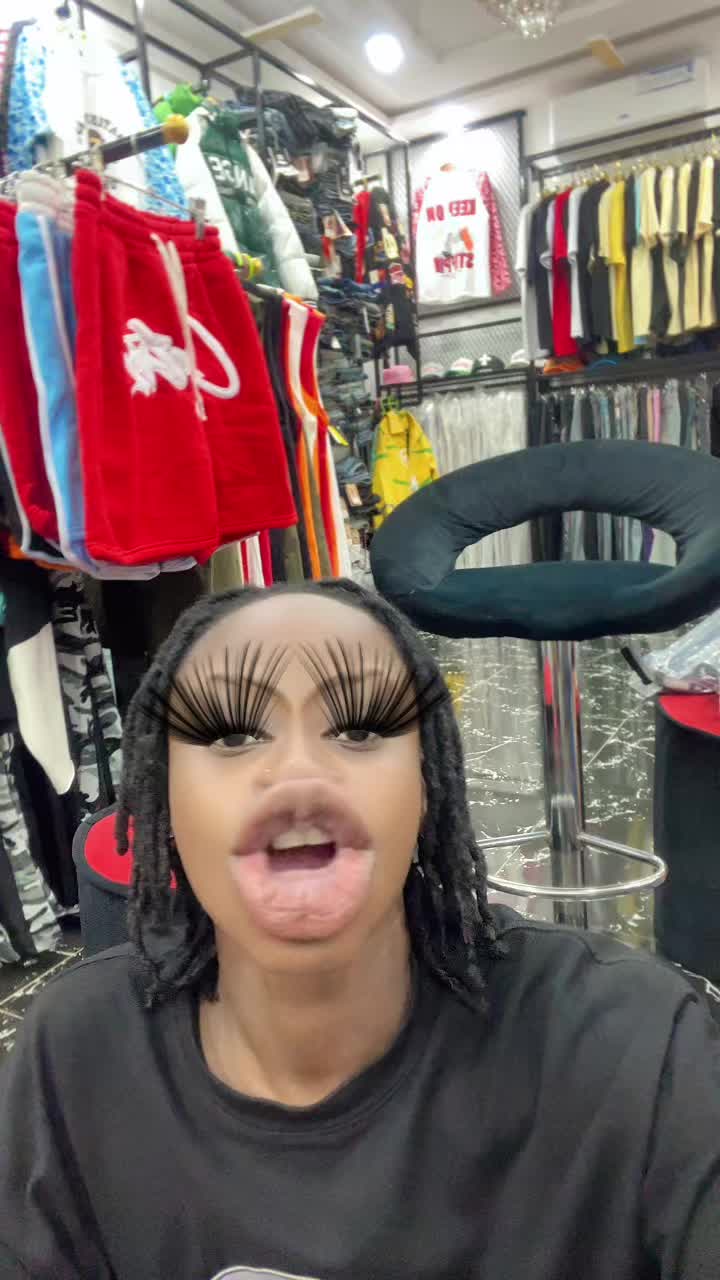 @🎀la🥰petite🖇️soeur🧸de Desmo
