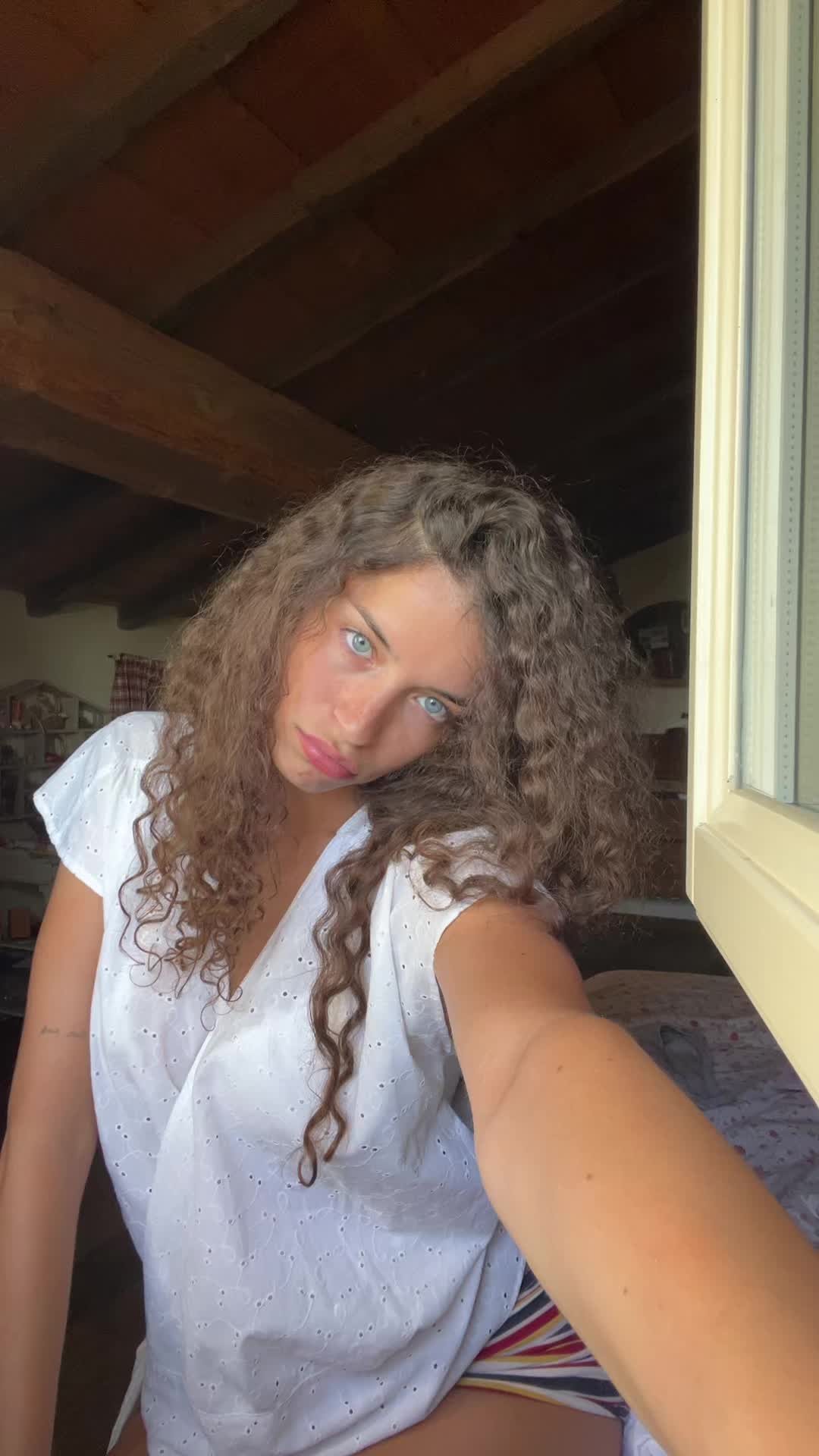@Biancacasr