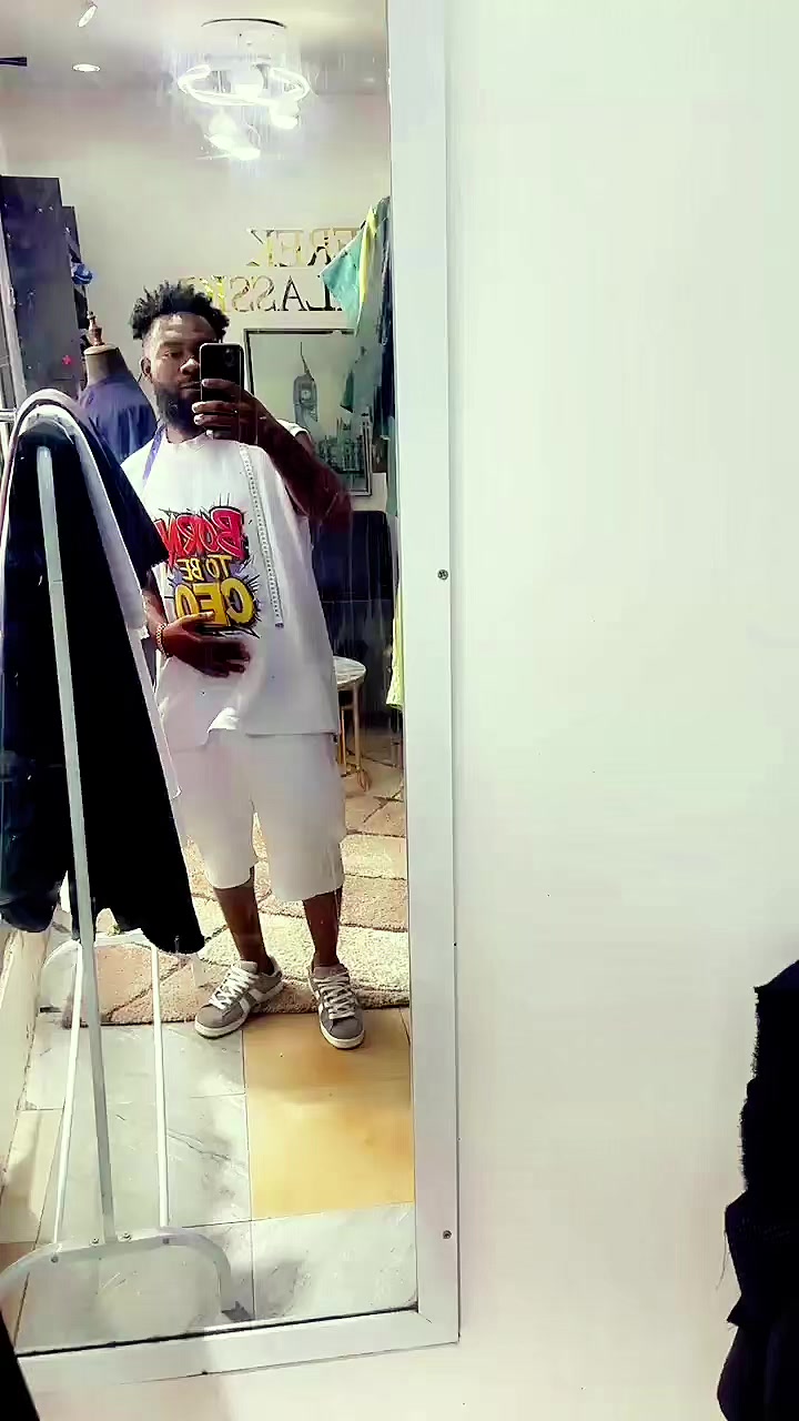 @Derek klassic✂️🪡🇺🇸🇨🇦🇬🇭
