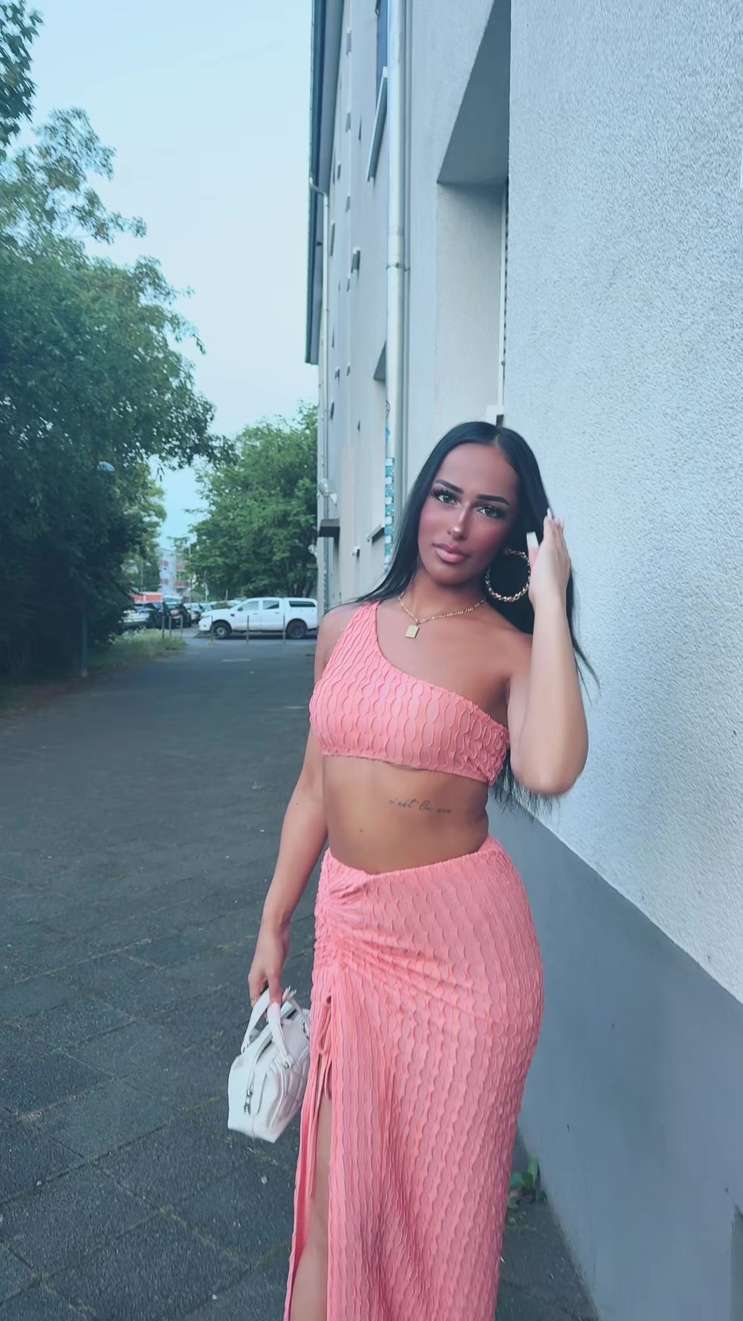 @B💋