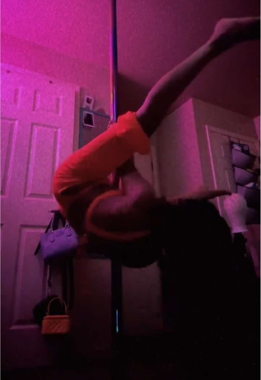 @𝒬𝓊𝑒𝑒𝓃
