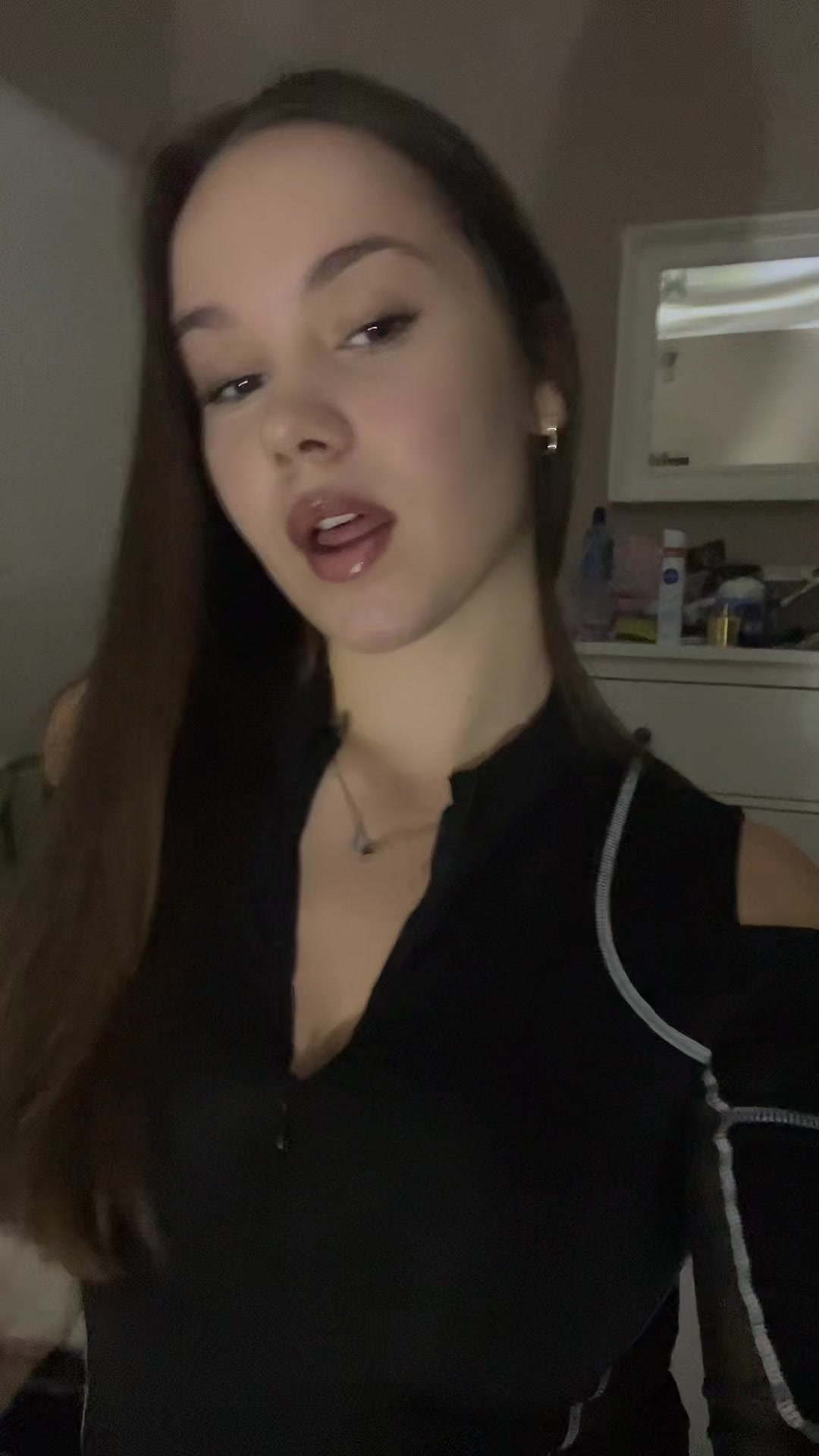 @e