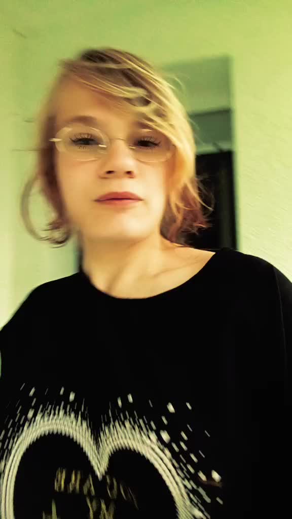 @★ 𝓮𝓶𝓲𝓵𝔂 ★